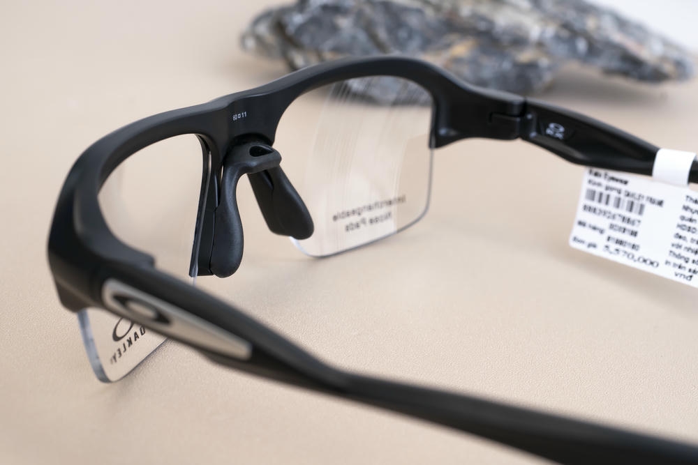 Oakley 0OX8198 Stunt Glider Gọng Kính Nửa Khung Thể Thao – Tem Chính Hãng Luxottica