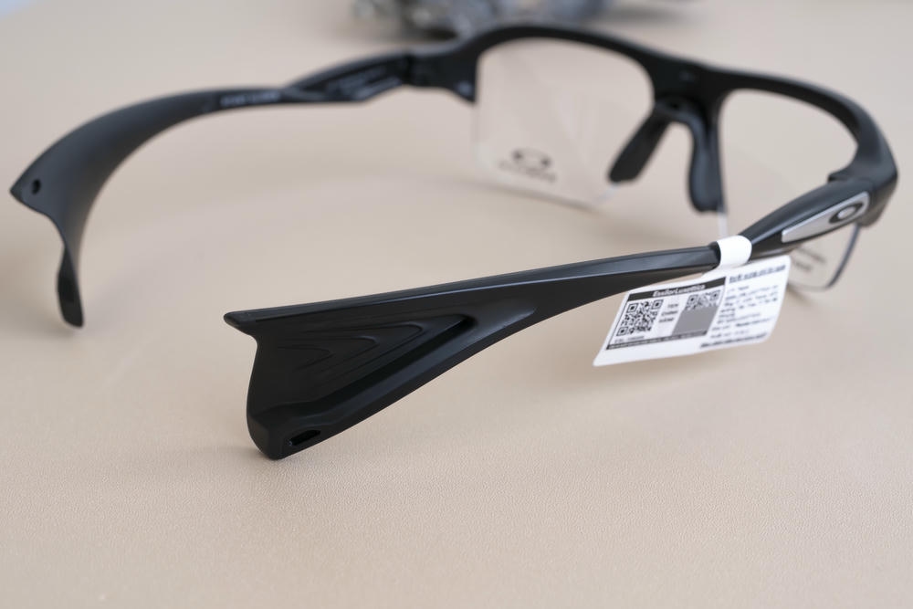 Oakley 0OX8198 Stunt Glider Gọng Kính Nửa Khung Thể Thao – Tem Chính Hãng Luxottica